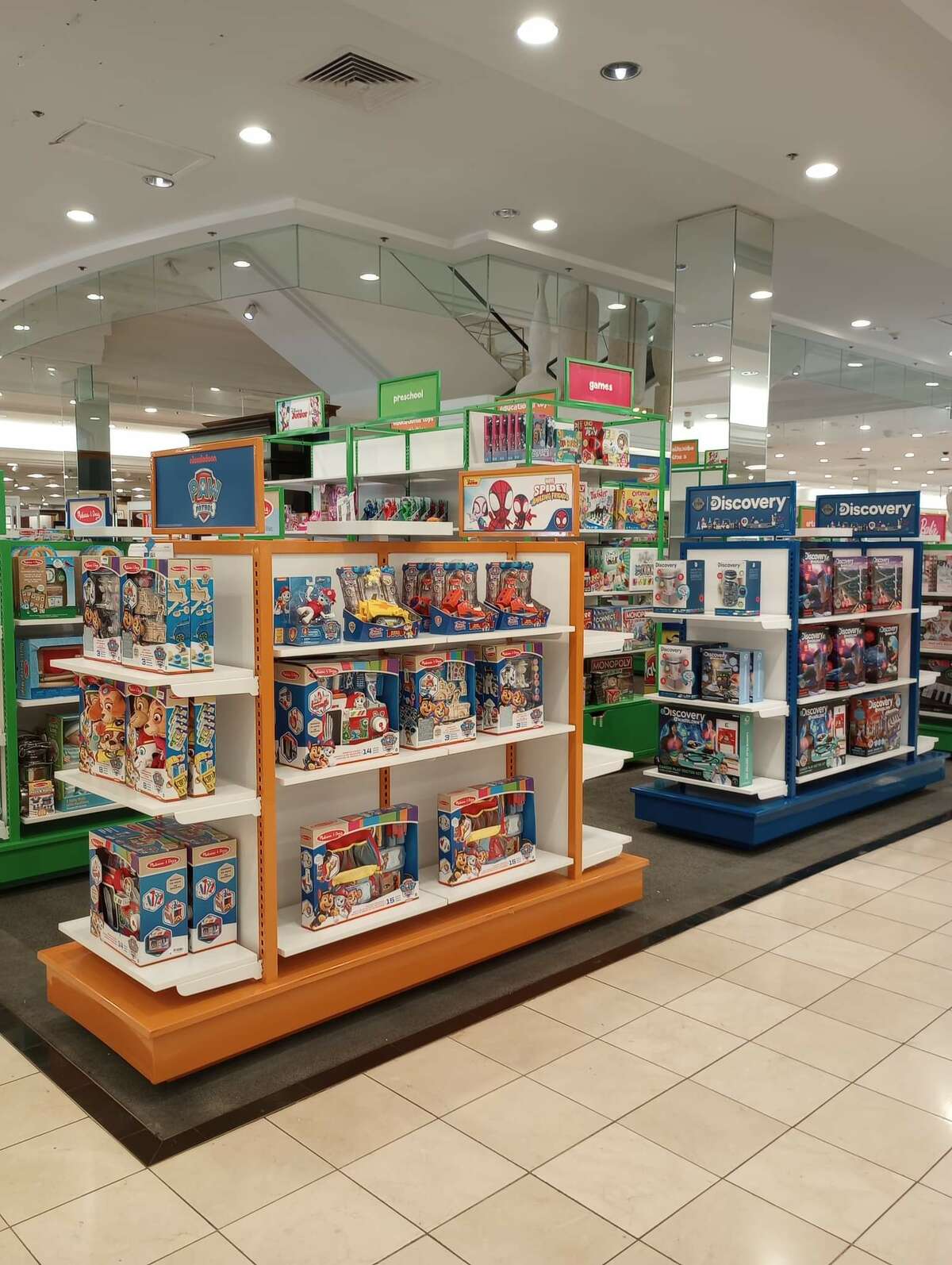 Toys R Us is open inside Sioux Falls Macy's 