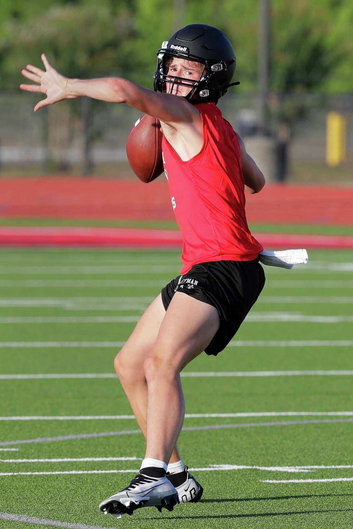 HuffmanHargrave begins practices with new coach Joey Buchta