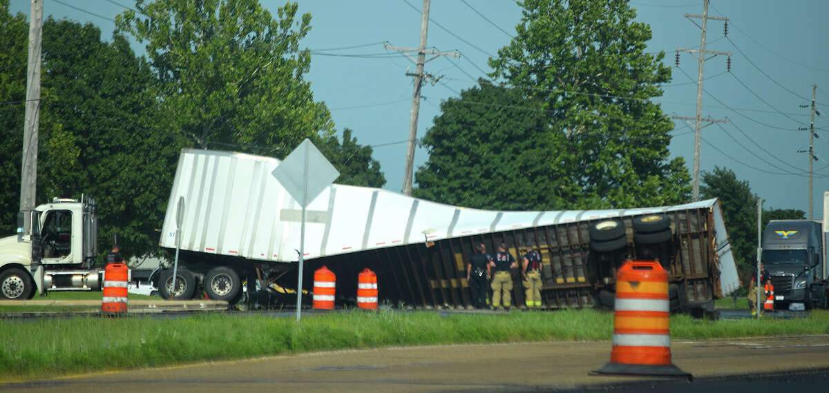 The trailer of a semi-tractor trailer flipped onto its side Monday, closing the westbound lane of East Morton Avenue just before 5 p.m. Monday. Jacksonville firefighters and police officers responded to the scene and traffic was diverted while crews cleared the road.