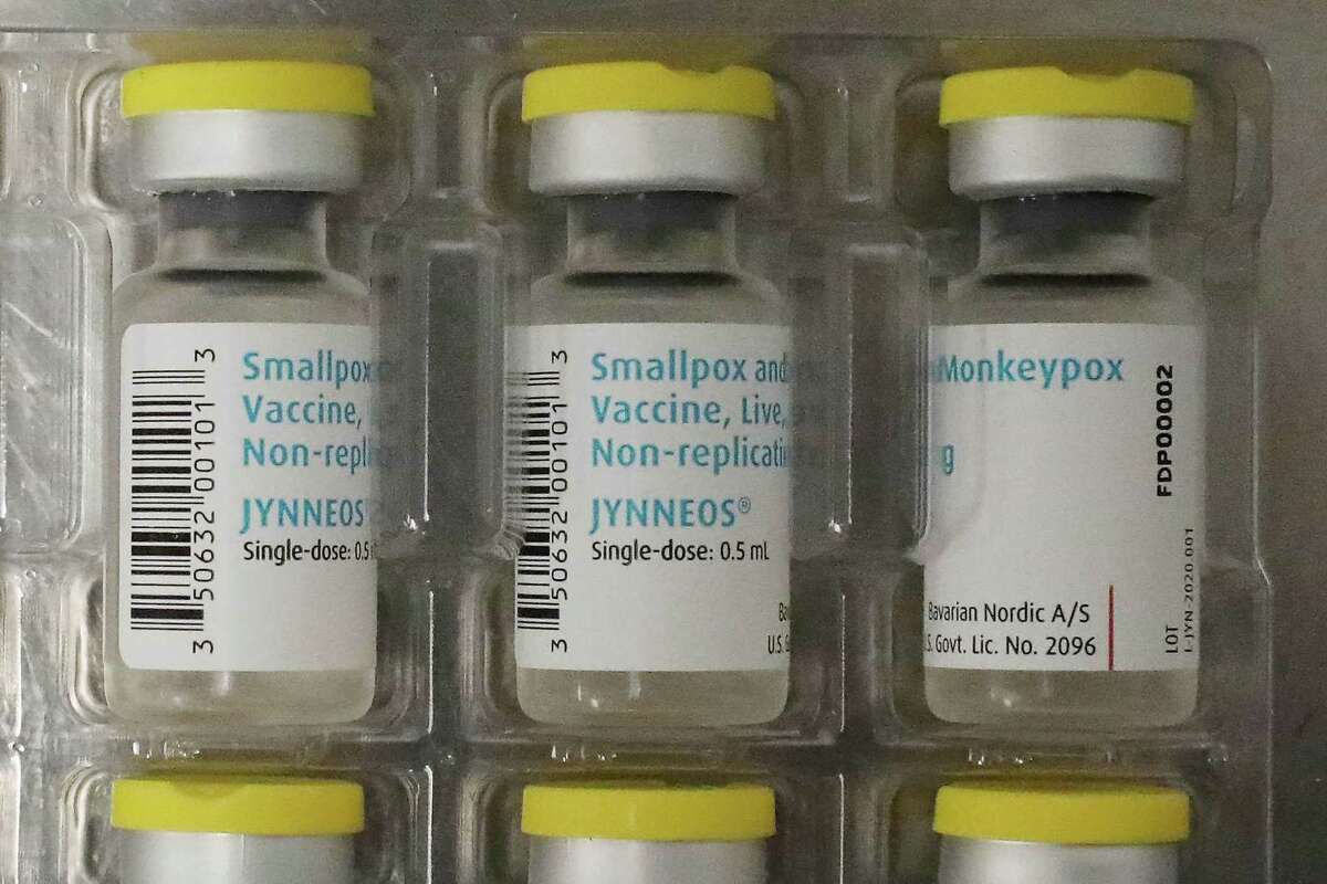 几瓶治猴痘的Jynneos疫苗