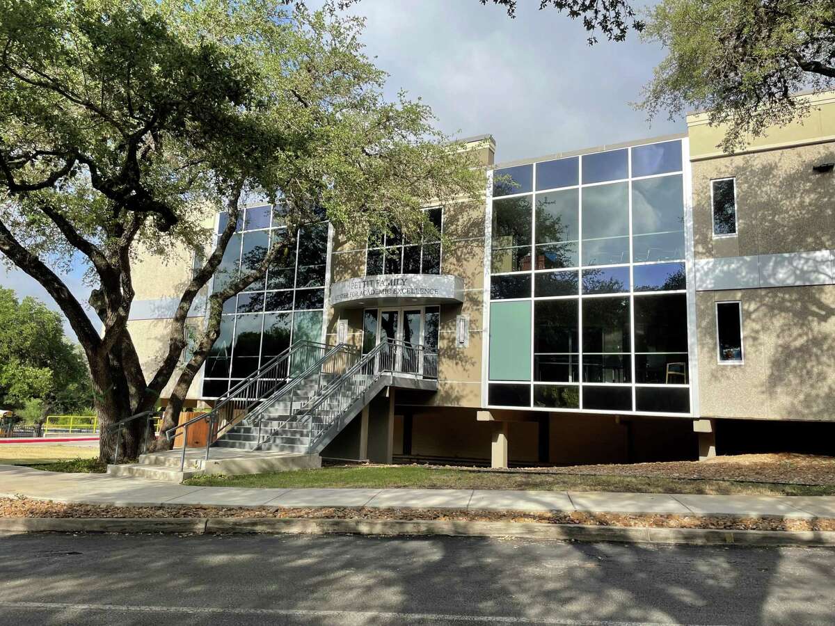 The Pettit Family Center for Academic Excellence at Antonian College Preparatory High School opened in 2017.