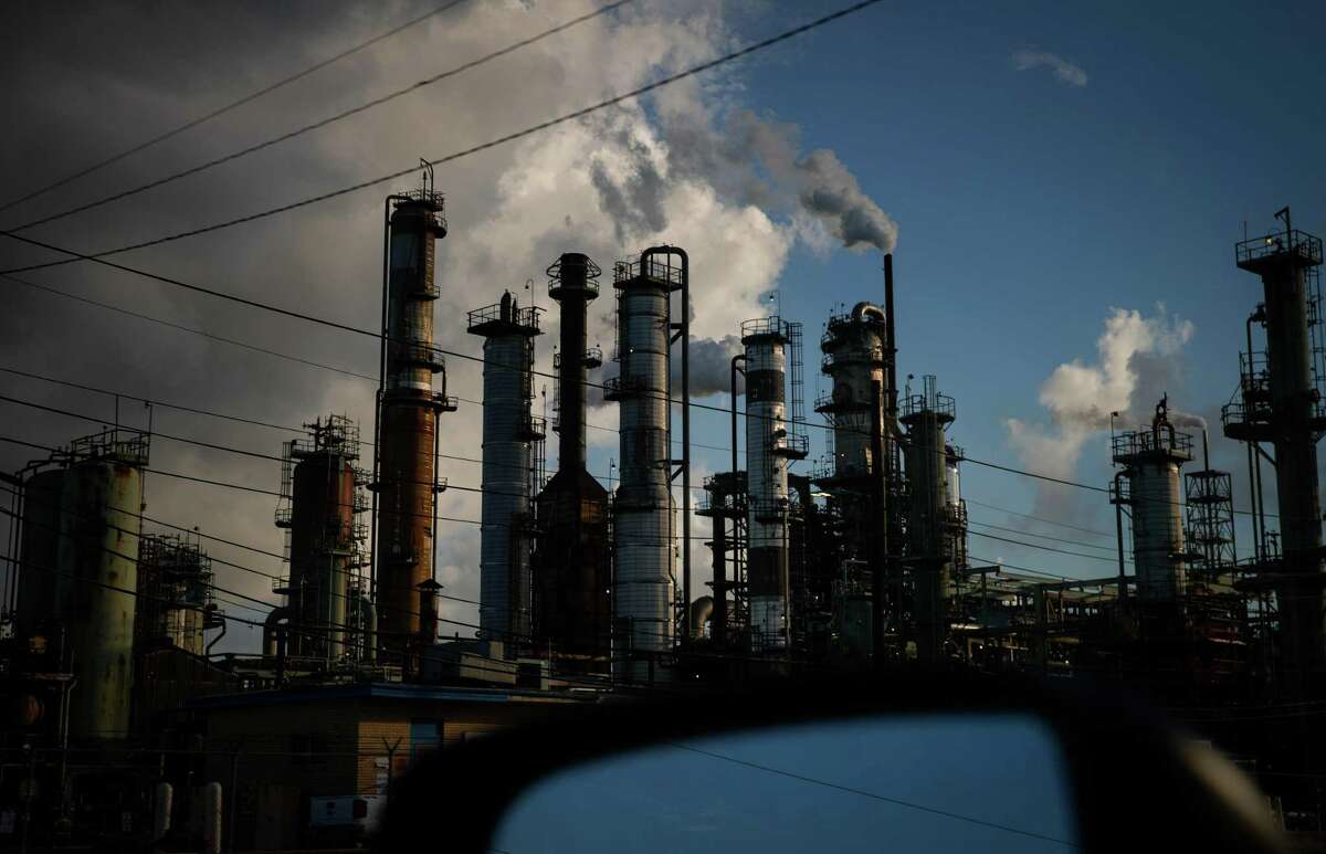 Gulf Coast refineries are running at 98 percent of their capacity, and East Coast refiners surpassed maximum capacity to reach a whopping 100.4 percent, according to Energy Department data released Wednesday. 