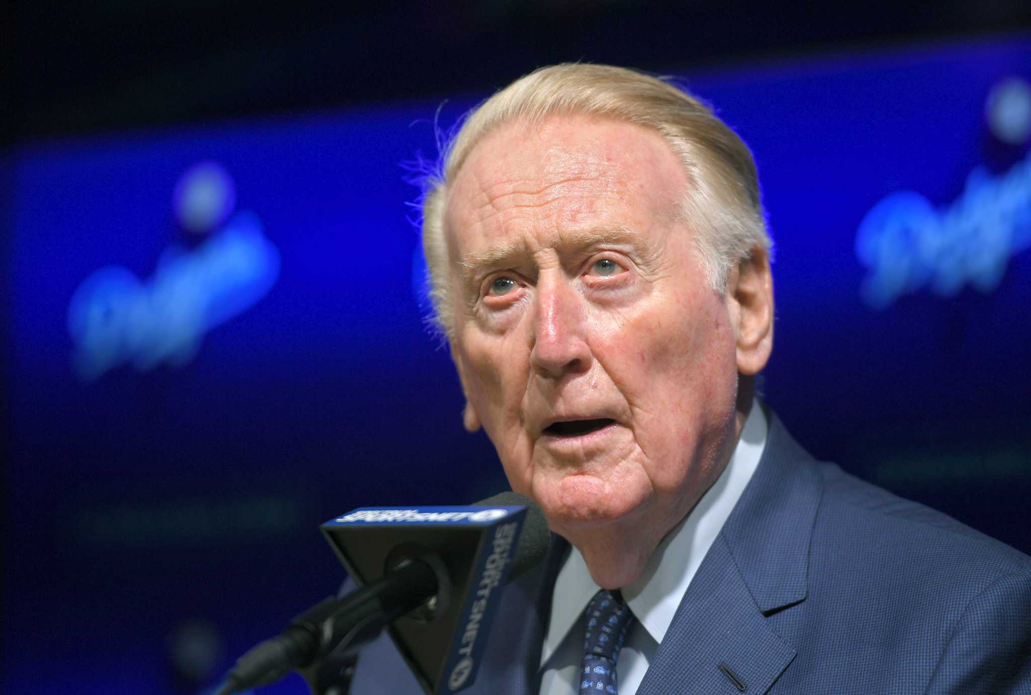 Dodgers Honor Vin Scully at First Game Back Since Announcer's Death