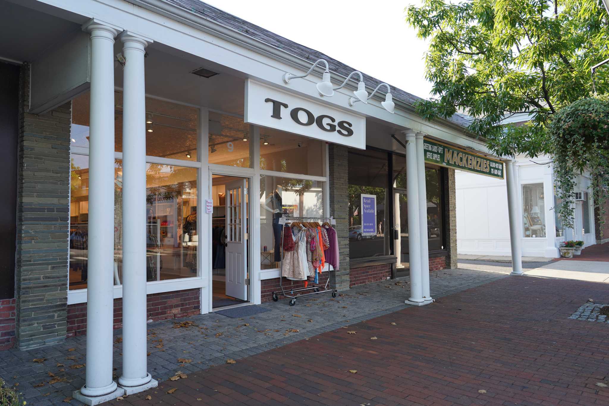 New Canaan sees number of empty village storefronts cut in half since last year - Vimarsana News
