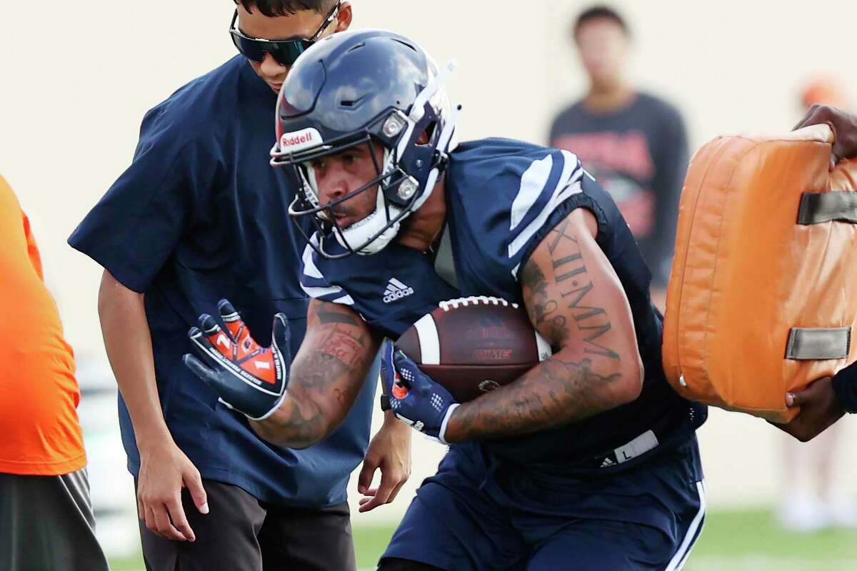 Running back Brenden Brady runs drills on the first day of UTSA Fall football camp at the Roadrunner Athletics Center for Excellence, Wednesday, Aug. 3, 2022.