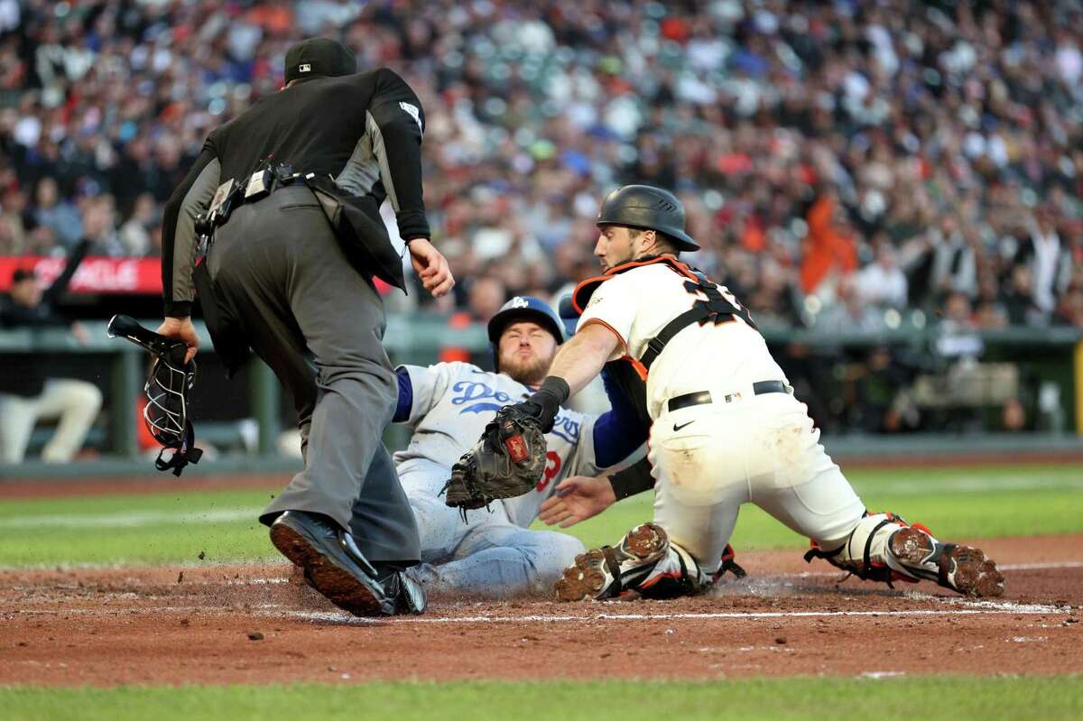 Baserunning blunder sends SF Giants to 7th straight loss to Dodgers