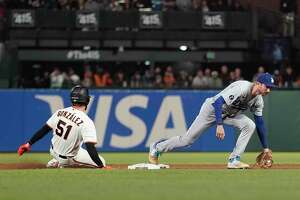 Giants shut out, drop 7th in row to Dodgers; baserunning mistake hurts