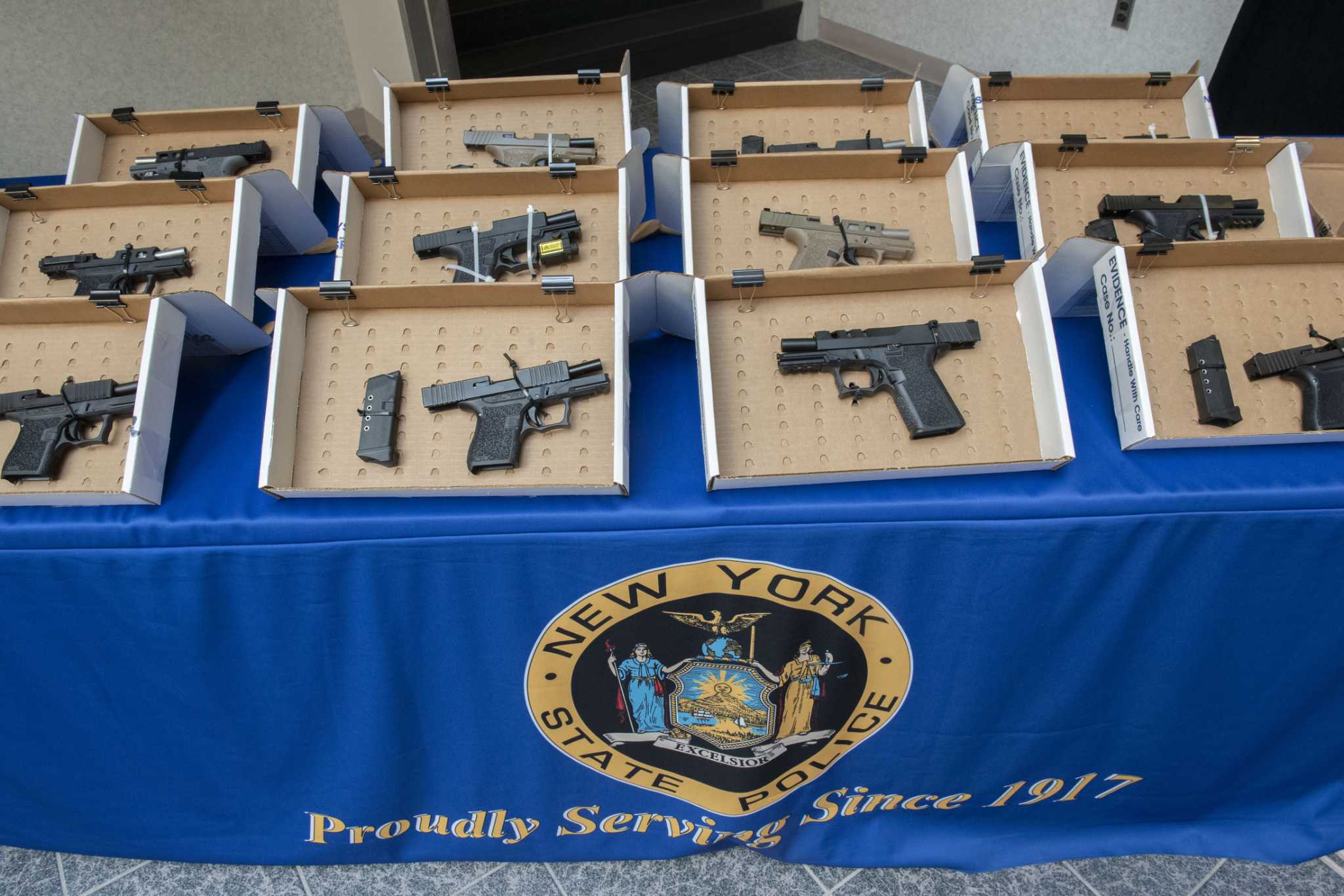 Albany County Republicans are introducing a bill on the dangers of illegal firearms - Vimarsana News