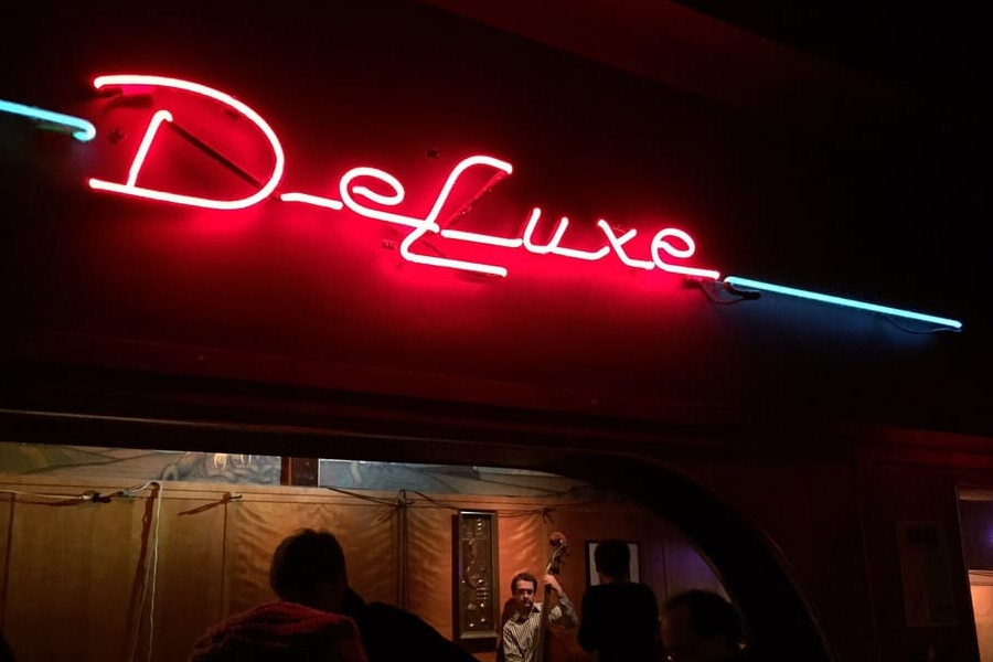 After 6hour mediation, SF bar Club Deluxe to remain open