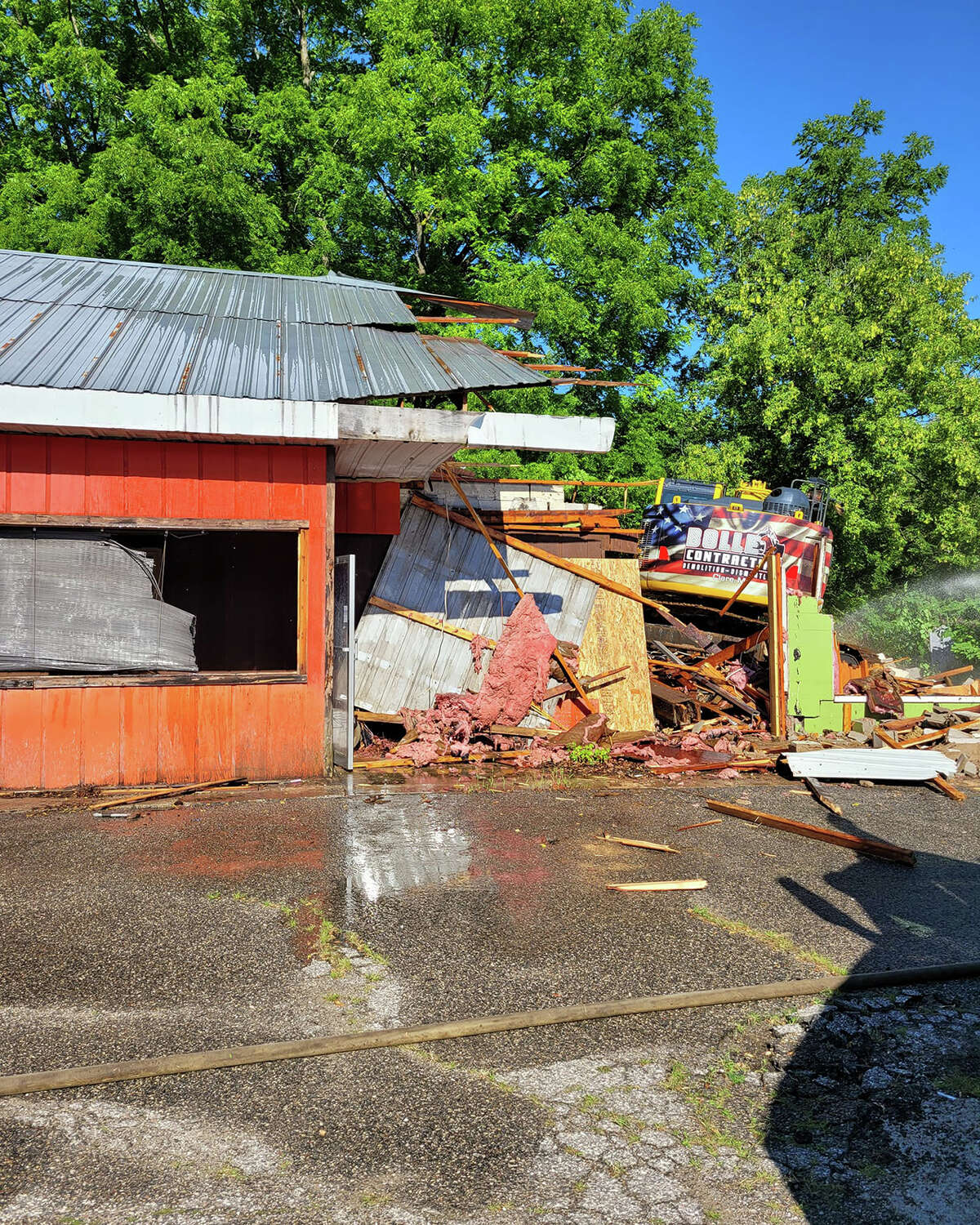 North End Grocery demolished to make room for new Biggby in Reed City
