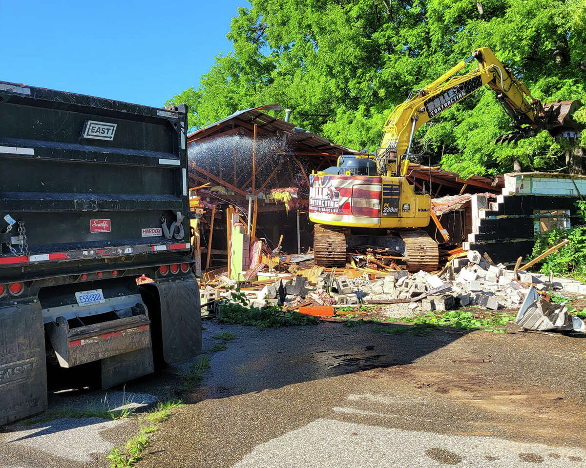 Demolition of North End Grocery's building is making way for a new Biggby Coffee franchise in Reed City.