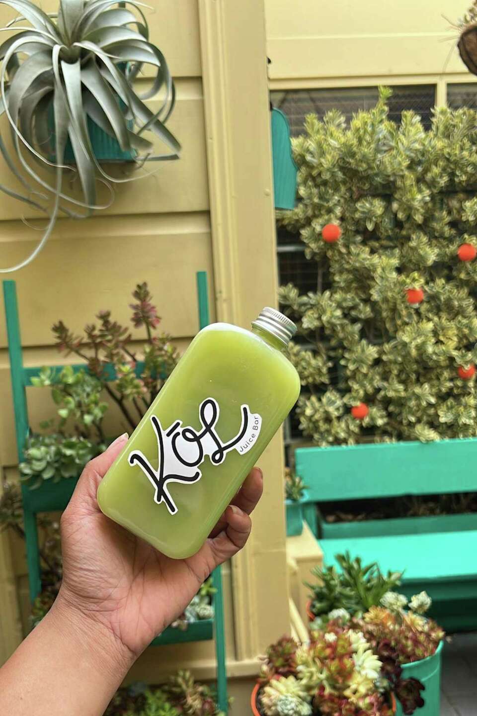 Soul food queen’s latest restaurant debuts in Oakland, plus other East