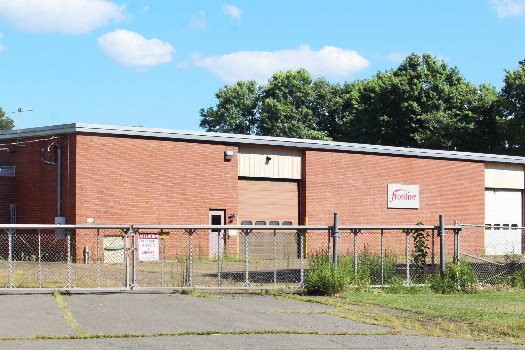 Big Y seeks to open Middletown store at former Frontier location