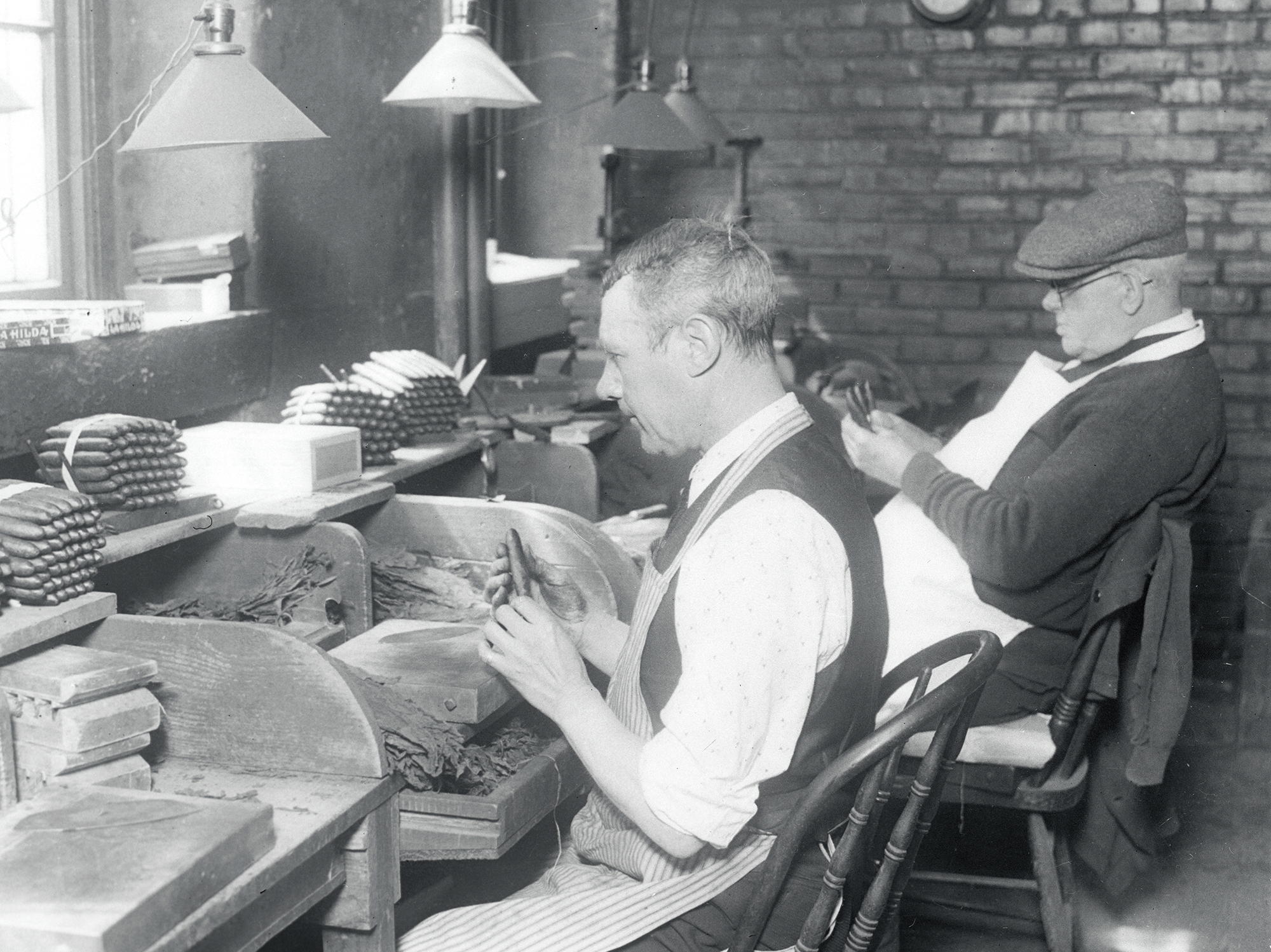 Have a cigar: More than a dozen cigar factories once packed Jacksonville - Vimarsana News