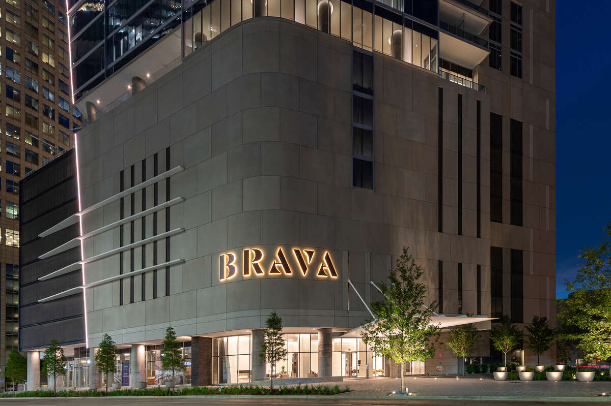 Brava, the new residential high rise at the corner of Milam and Prairie streets, is one of the newest and most modern high rises in the city. It was designed by Jorge Munoz and Enrique Albin of Munoz + Albin Architecture & Planning.