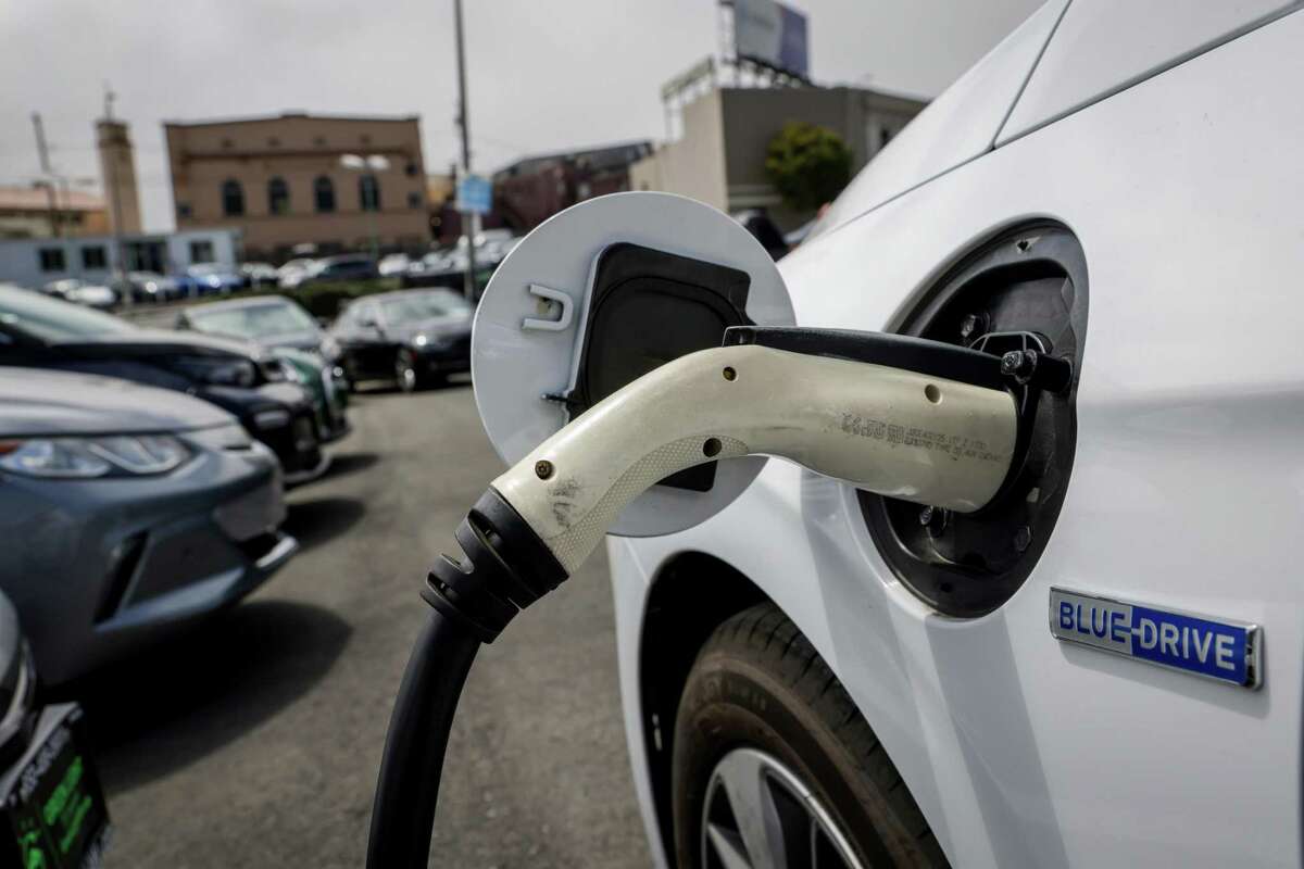 California voters will face a November ballot initiative that would speed up the state’s transition to electric cars and pay for it by raising taxes on wealthy people.