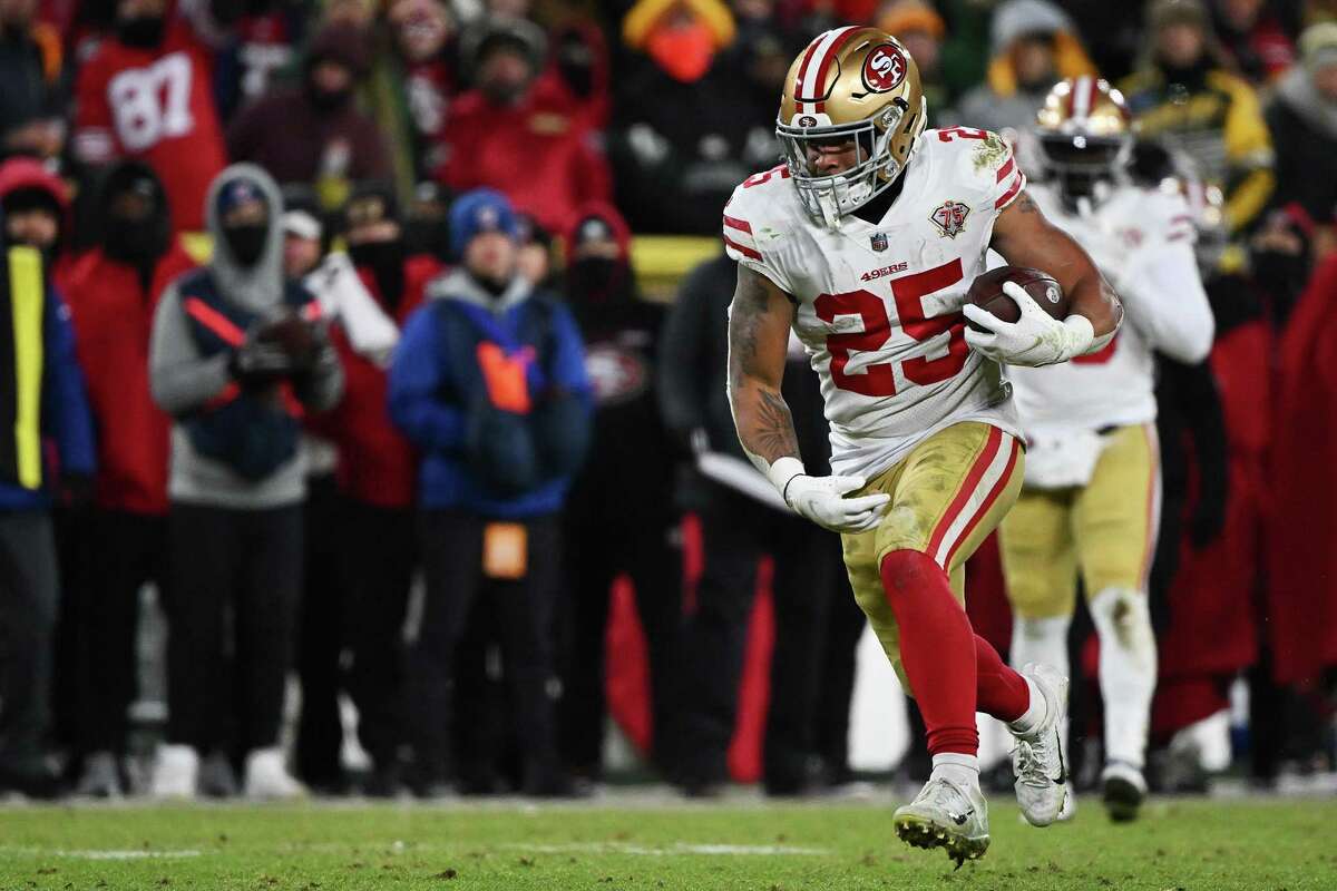 49ers sign ex-1,000-yard rusher to fill Elijah Mitchell void