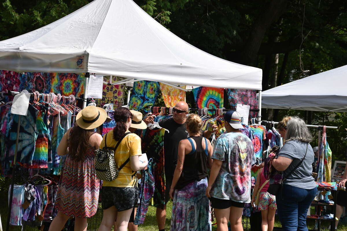 Onekama Days craft show busy with visitors Saturday