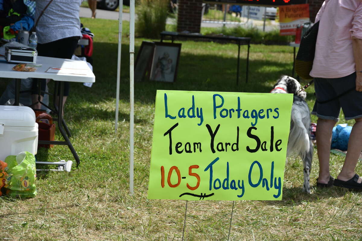 Onekama Days craft show busy with visitors Saturday