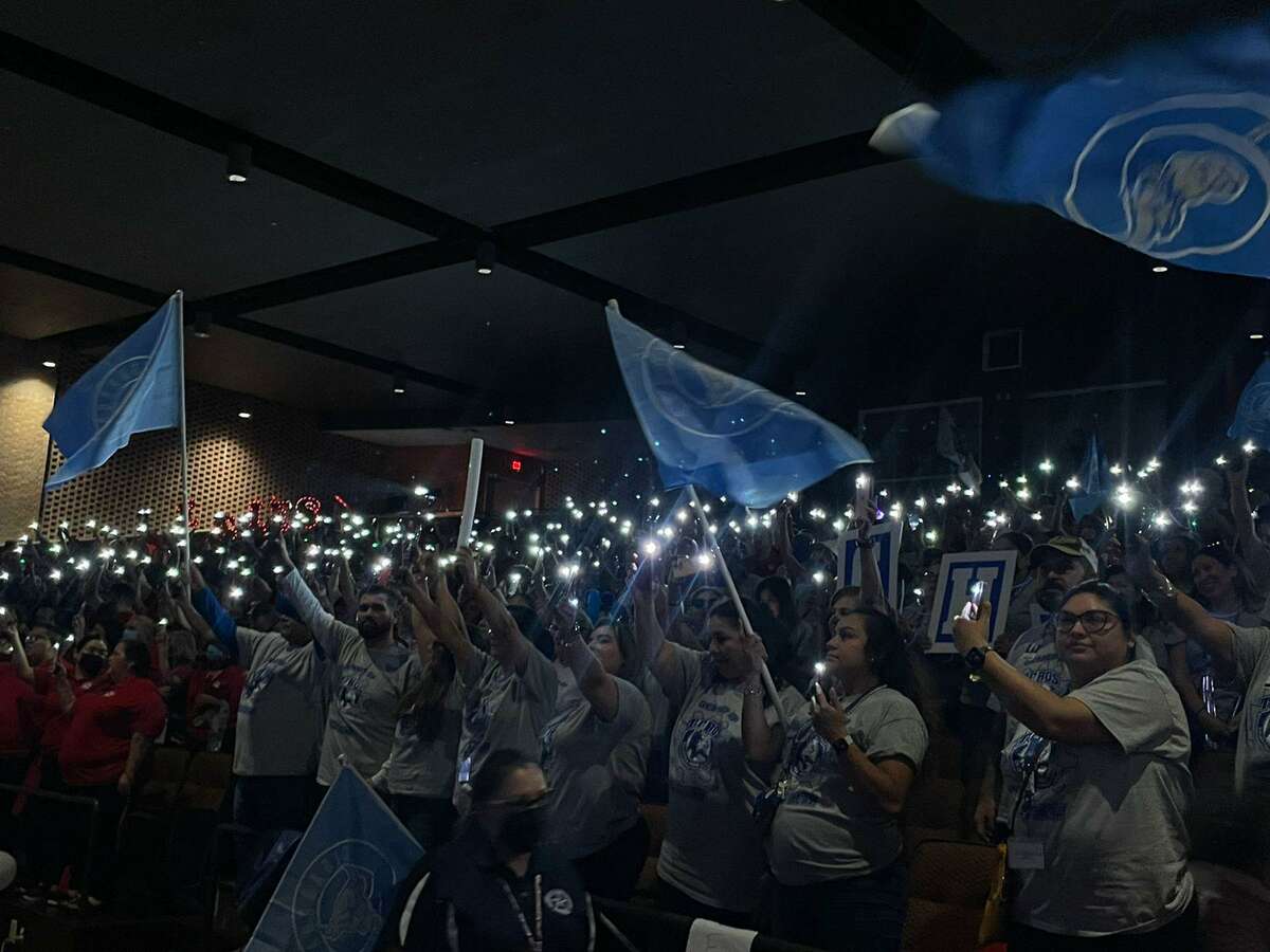 LISD motivates staff with BacktoSchool Convocation