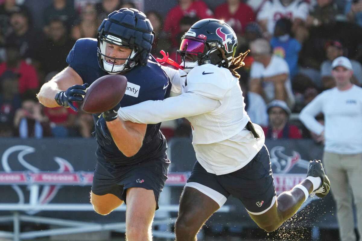Tight end Mason Schreck (left) knows that every week someone tries to replace him.