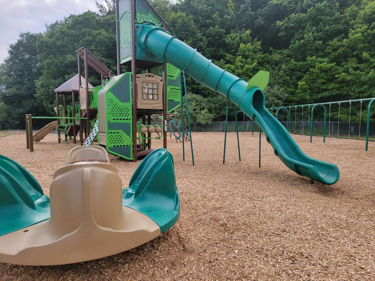 What's new at the Frankfort Elementary School playground?