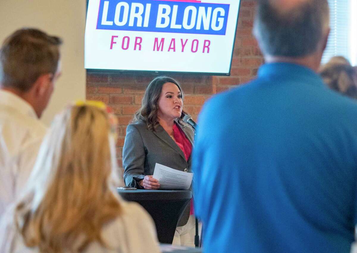 Midlanders come out 08/09/2022 evening to show their support as Midland councilwoman Lori Blong announces she is running for mayor of Midland Tim Fischer/Reporter-Telegram