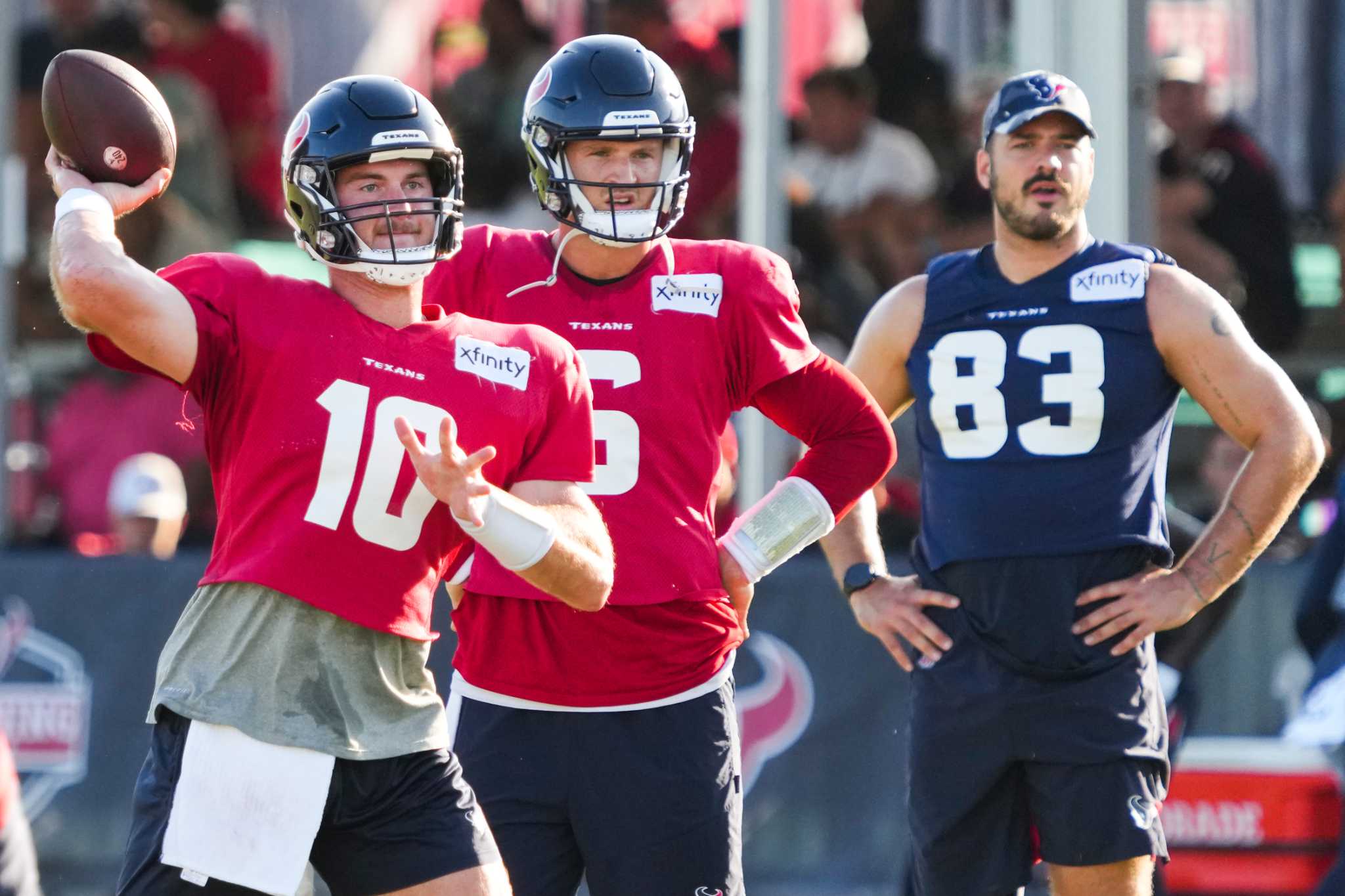 Texans first-team guard Justin McCray mentoring rookie Kenyon Green