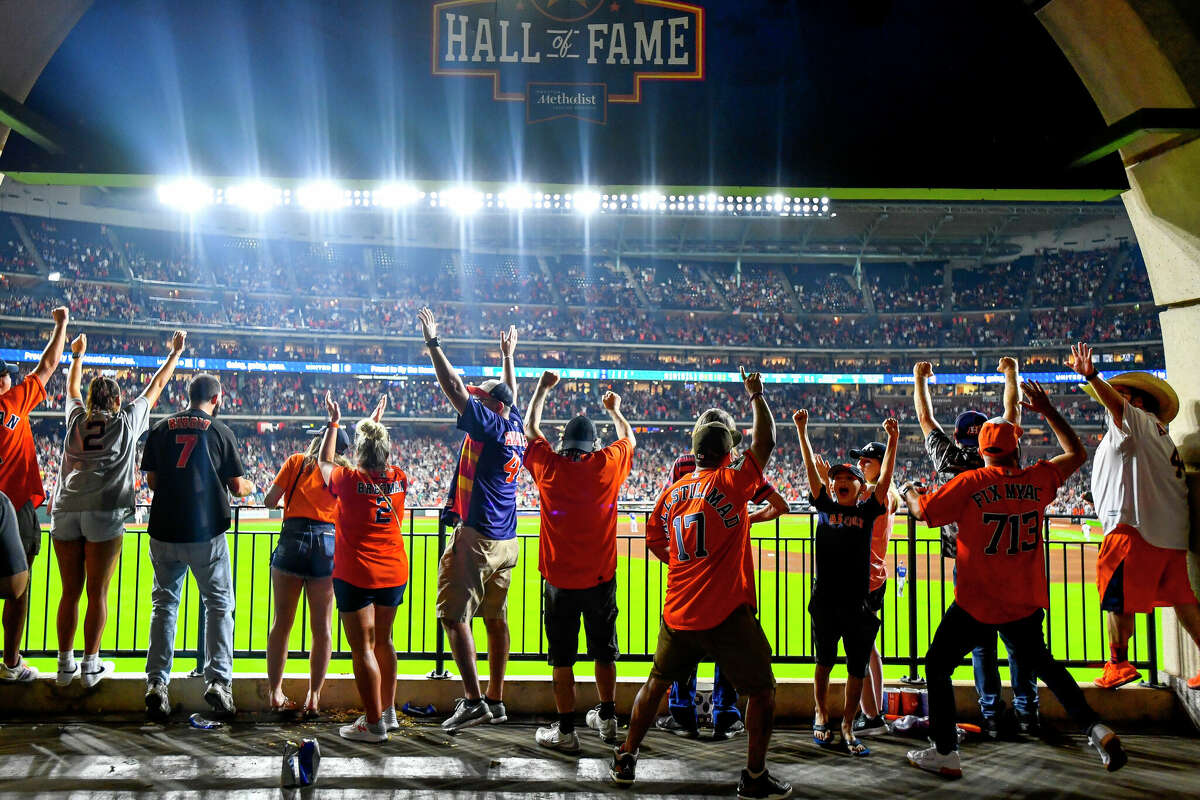 Houston Astros on X: This weekend, Pasadena Peewee League celebrated their  #OpeningDay as part of the Future Astros program. Thanks to @methodisthosp,  they'll rep the Astros as part of this year's jersey