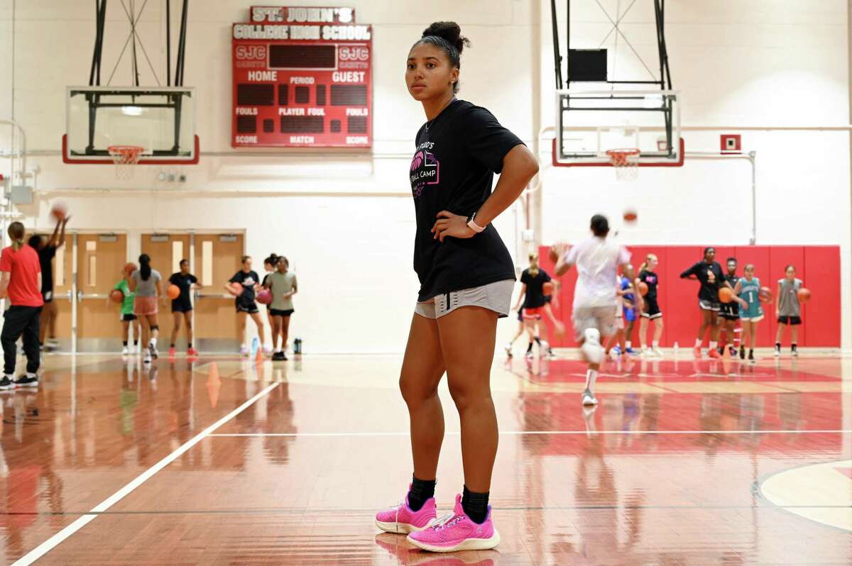 uconn womens basketball shoes