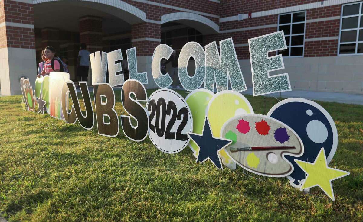 Conroe ISD starts new year by opening elementary school named for