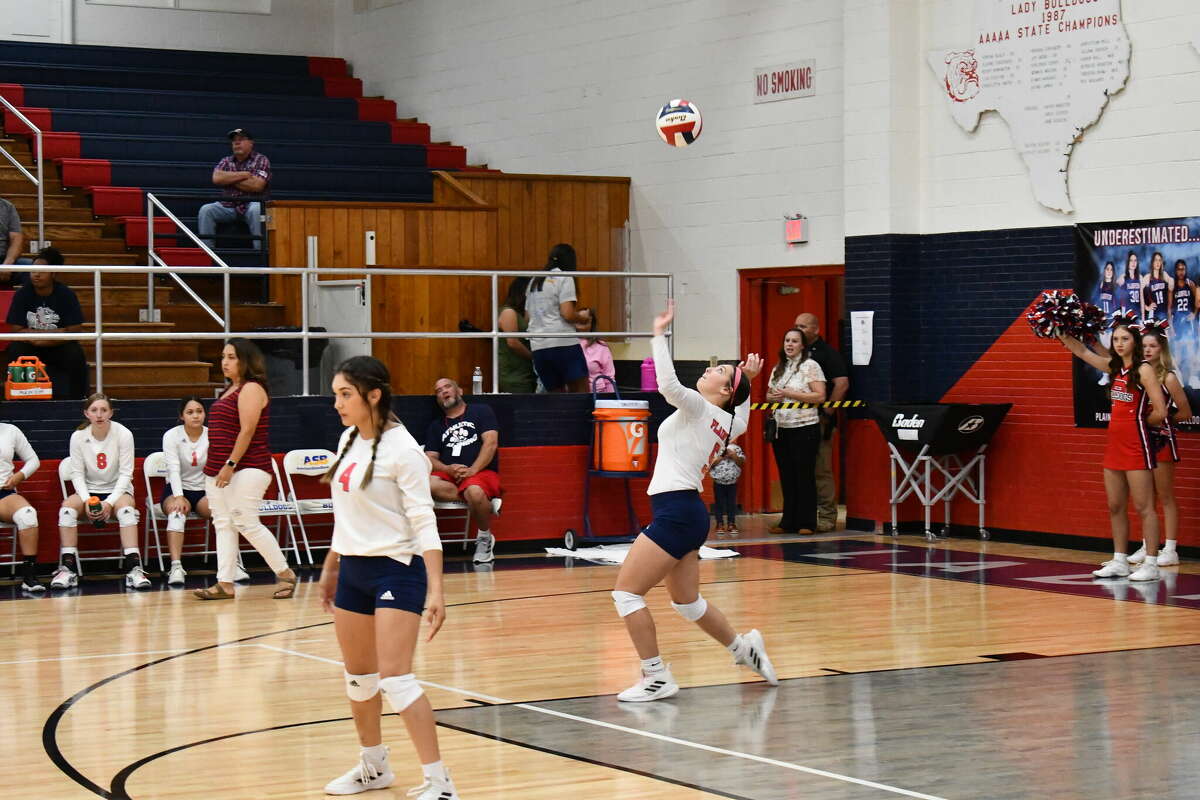 The Lady Bulldogs battled with Seminole for each point throughout each of the matches.