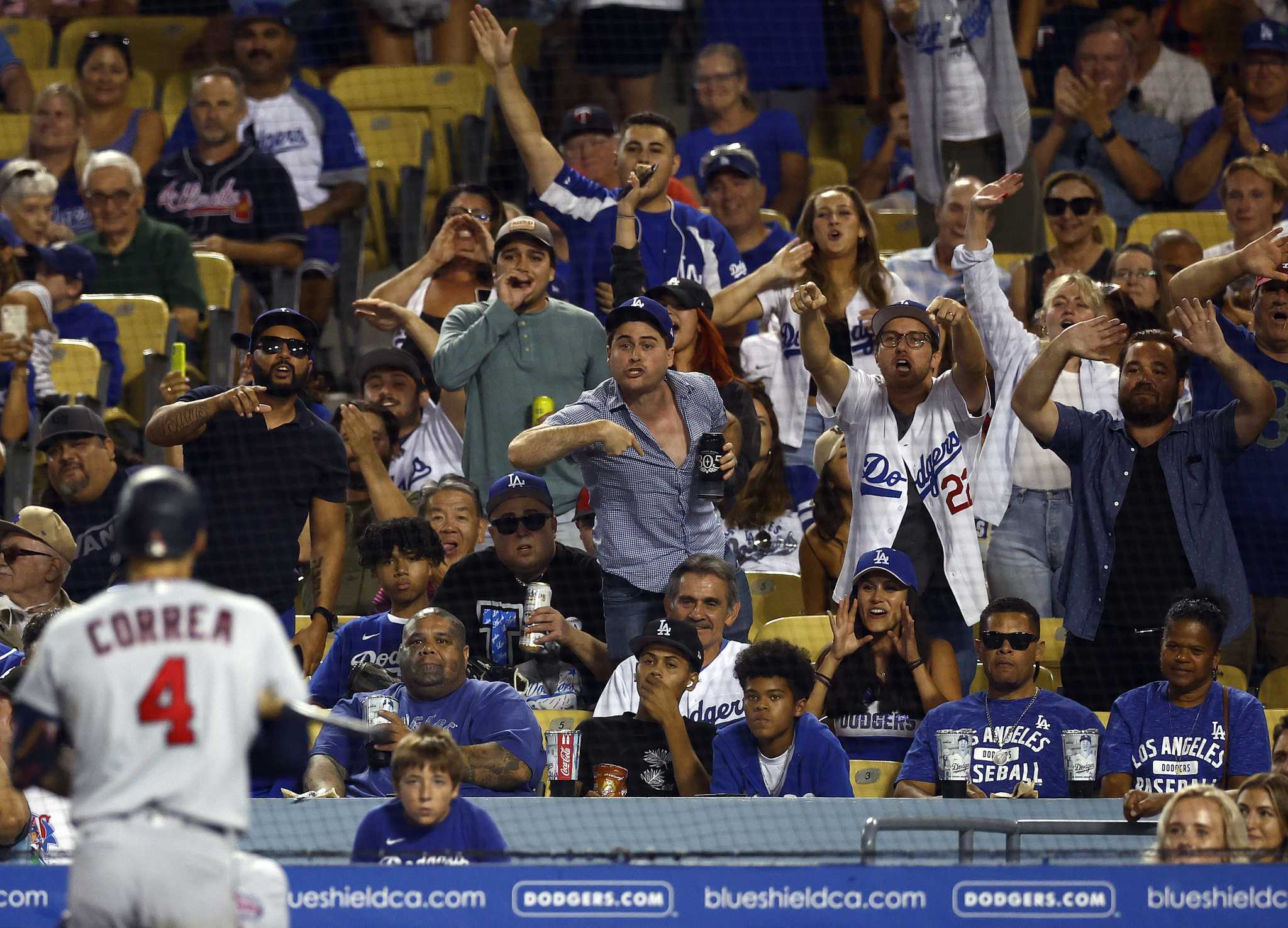 Carlos Correa booed by Dodgers fans even playing for Twins