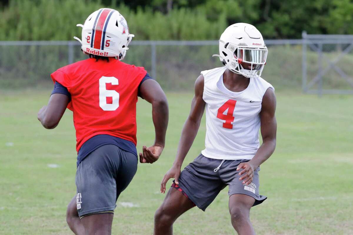Atascocita cornerback Braylon Conley (4) covers Tory Blaylock (6) runs play drills during a high school football practice at the campus facilities Tuesday, Aug. 9, 2022 in Humble, TX.