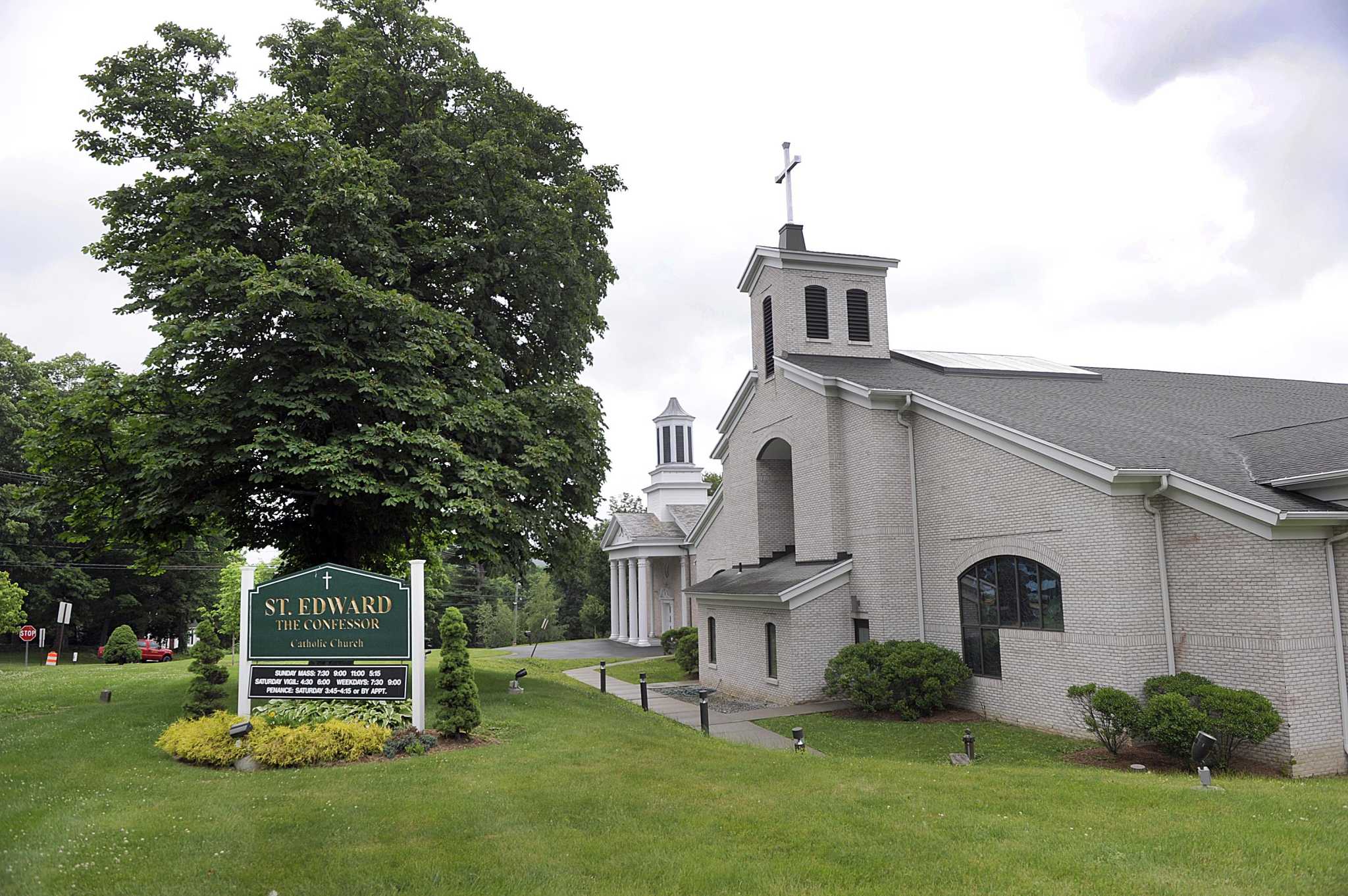 Merger of New Fairfield, Sherman churches sparks 'new energy' - Vimarsana News