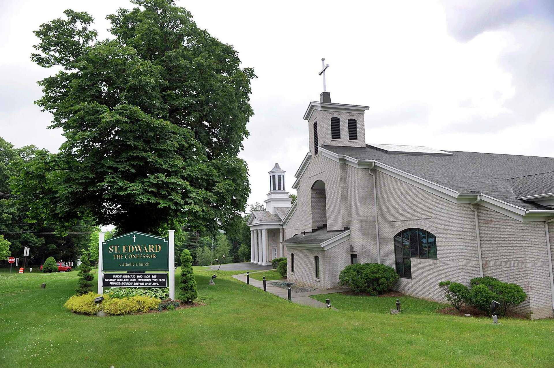 Merger of New Fairfield, Sherman churches sparks 'new energy'