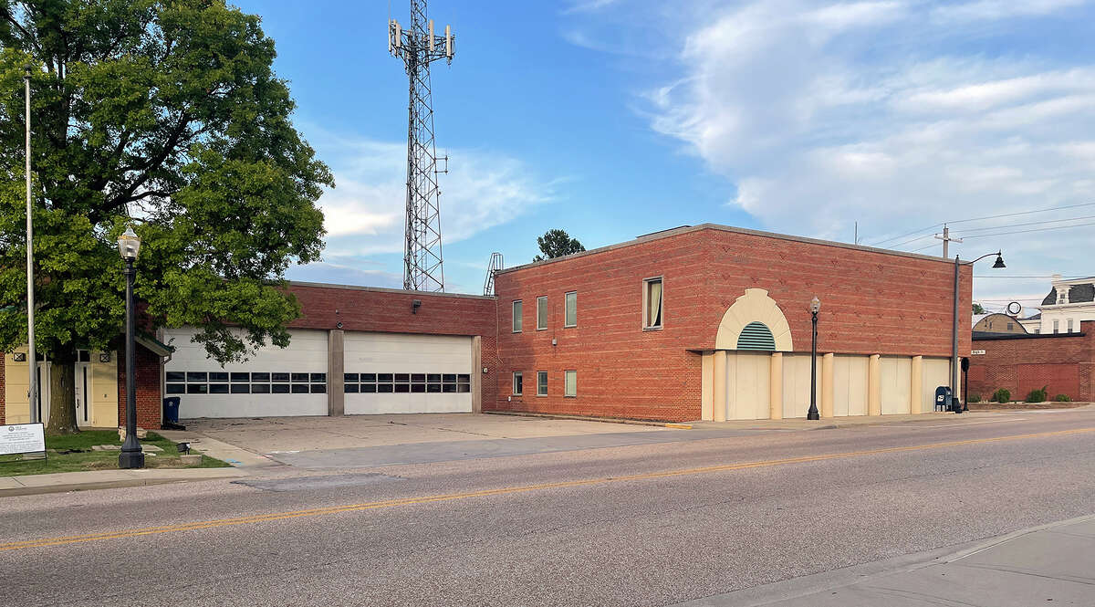 Edwardsville's old public safety complex, at 400 N. Main St., has been vacant since at least the end of 2017. Under a development agreement that goes to city council Tuesday, some parts of this site could be demolished to make way for office space, restaurants and new residential plus parking in the back.