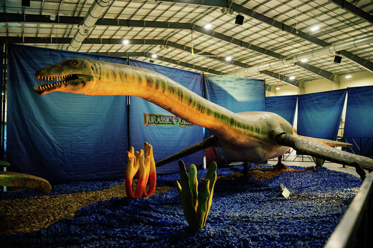 Jurassic Quest, la plus grande exposition de dinosaures en Amérique du Nord, est sur le point de se précipiter dans le Freeman Coliseum Expo Hall de San Antonio.