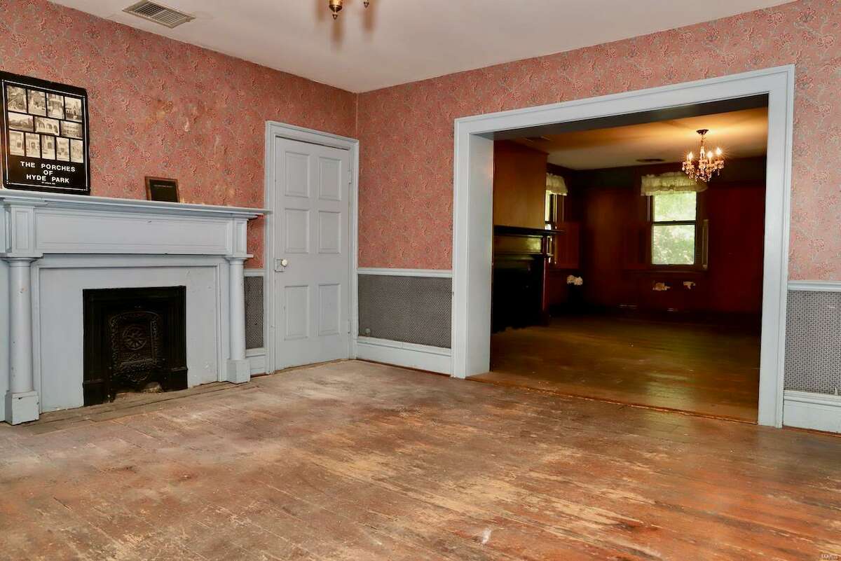 Haunted St. Louis, Missouri Bissell mansion for sale at $250,000