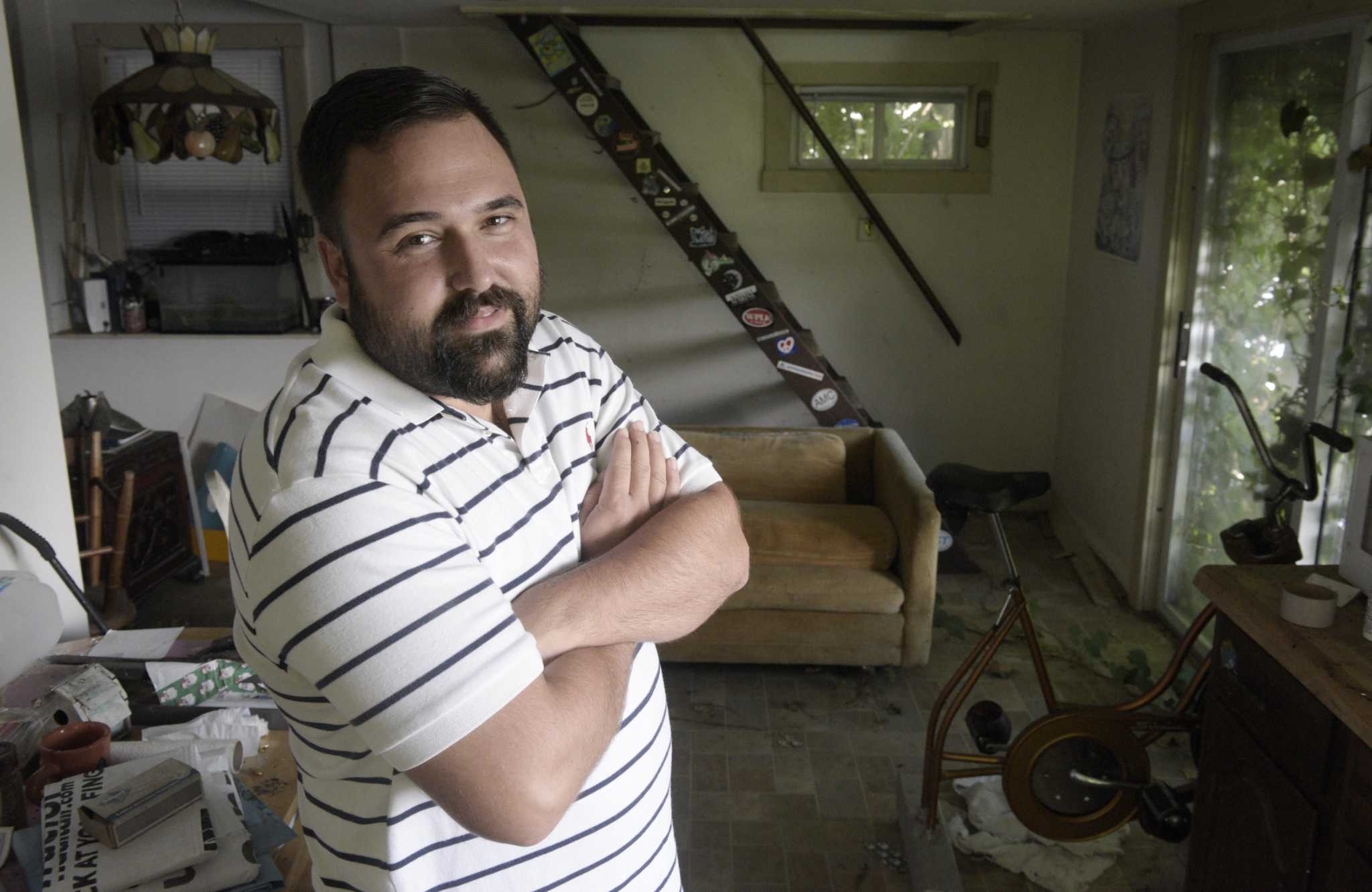 CT man who bought house from alleged bogus owner recounts incredible story - Vimarsana News