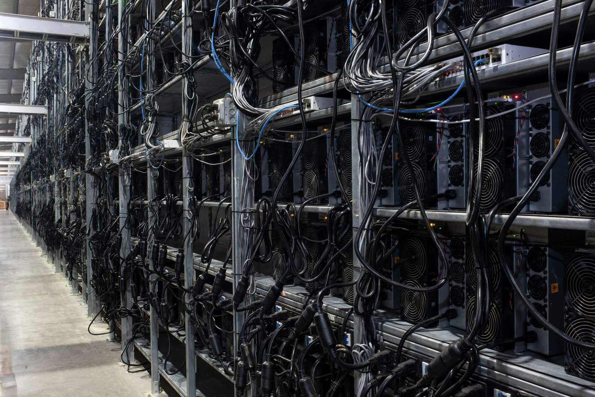 Texas crypto miners put electric grid at risk by withholding data