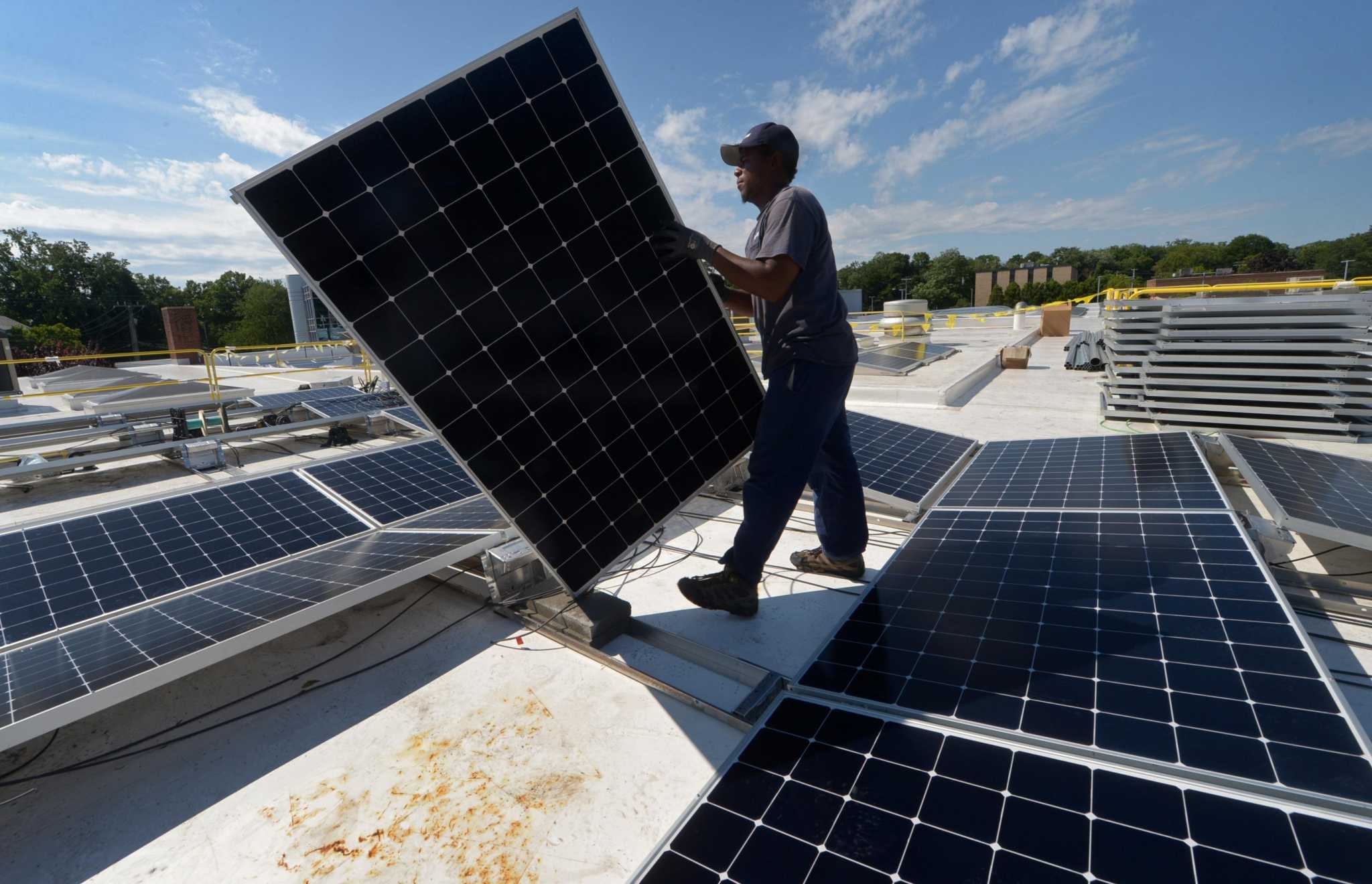 How will the Inflation Reduction Act benefit Connecticut? Green-energy industry could see a boost - Vimarsana News