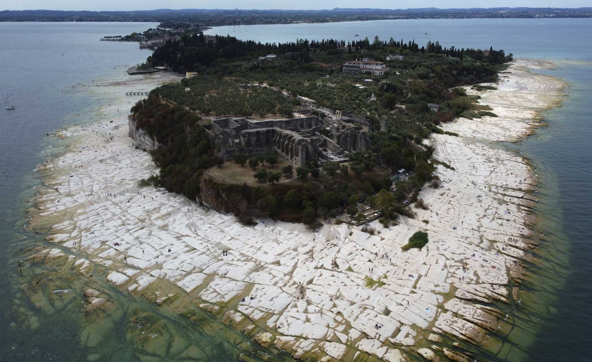 Il Lago di Garda italiano si riduce al livello più basso della storia a causa della siccità