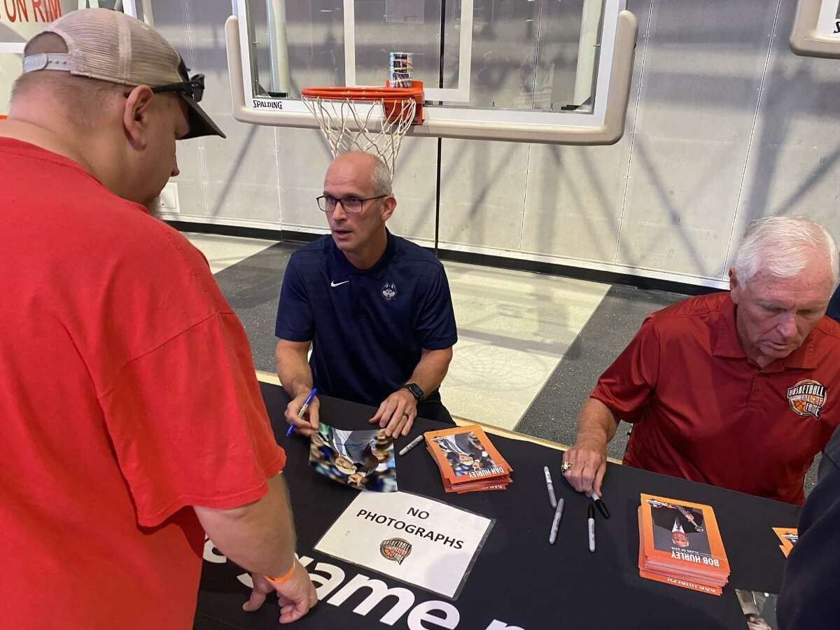 N.J.'s Dan Hurley — like his dad and brother — is now a college basketball  immortal 