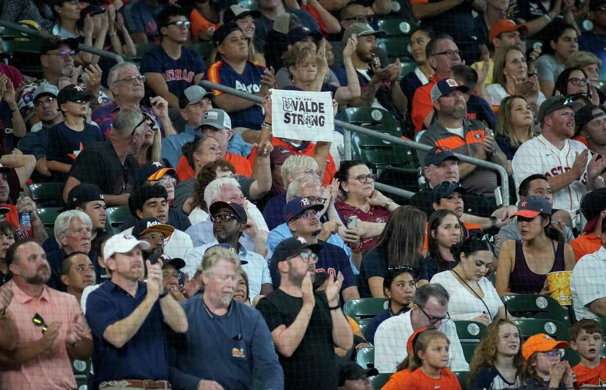 Astros' Alex Bregman hits home run for young fan from Uvalde