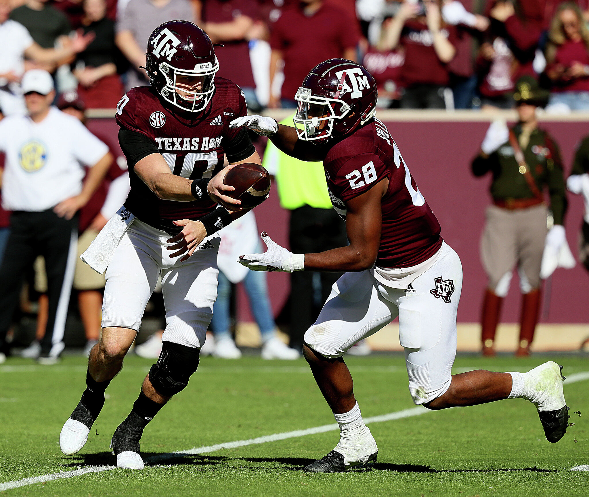 Texas Dethrones Everyone! Ap Top 25 College Football Poll Shocker! - 26jmfht