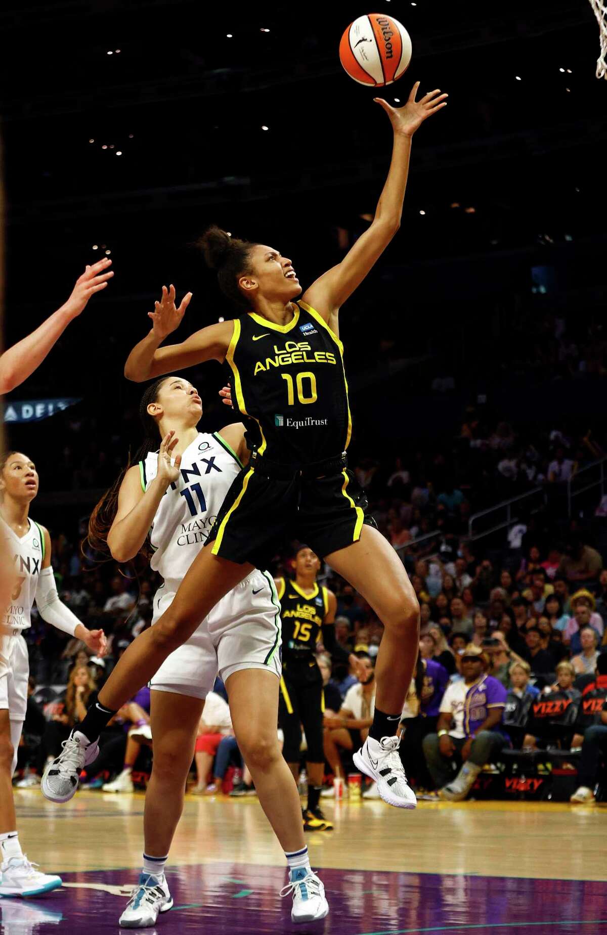 Former UConn star Olivia Nelson-Ododa earns roster spot with Los Angeles  Sparks – Hartford Courant