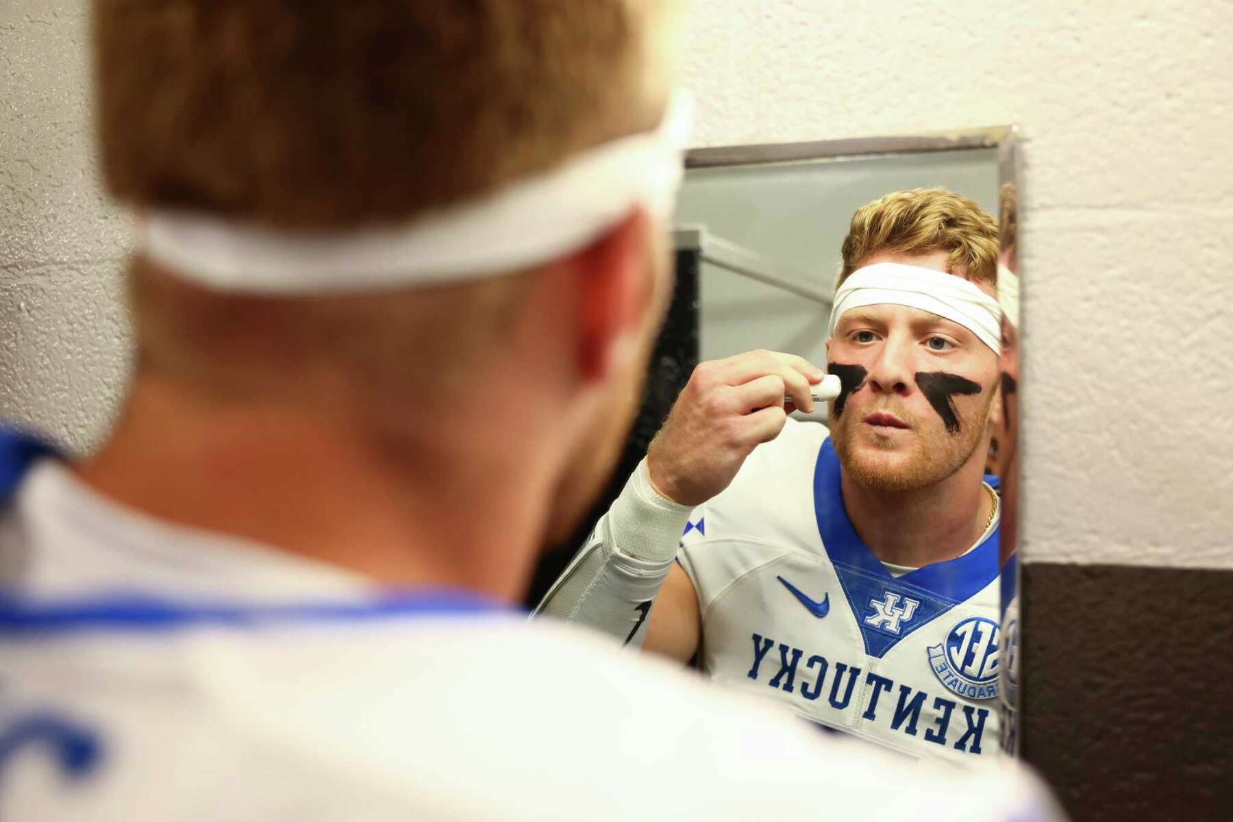 Kentucky QB Will Levis managing fame and talent away from CT