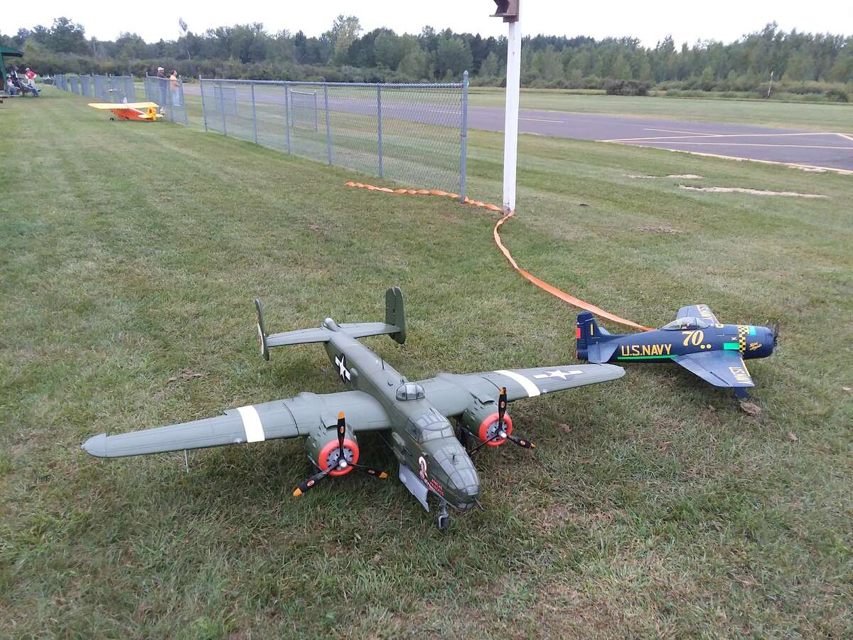 The Midland Radio Controlled Modelers Club's 39th annual air show on