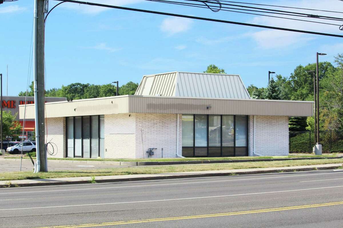 The Middletown Planning and Zoning Commission has received an application for a cannabis dispensary to be located at the former Bank of America at 895 Washington St.